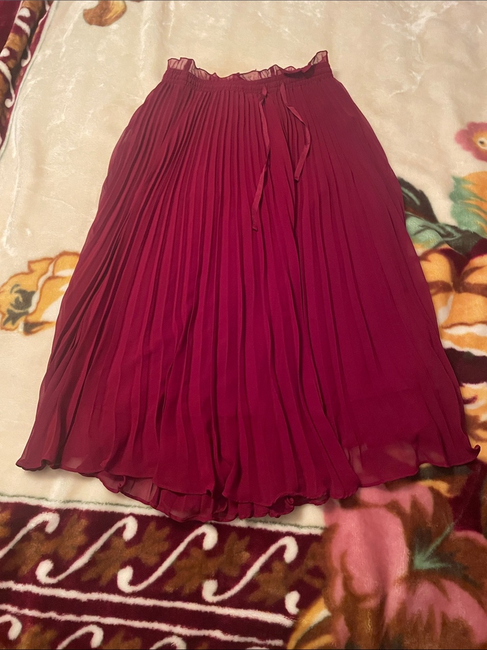 Zara Pleated Burgundy Midi Skirt Size Small